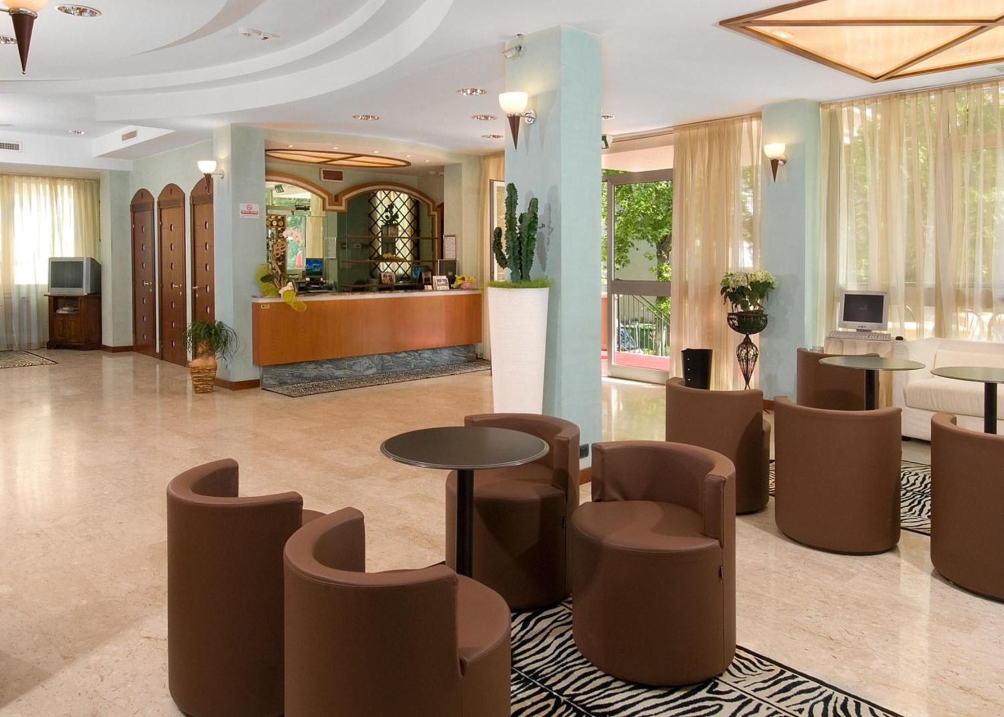 Hotel Savoia Cesenatico Exterior photo